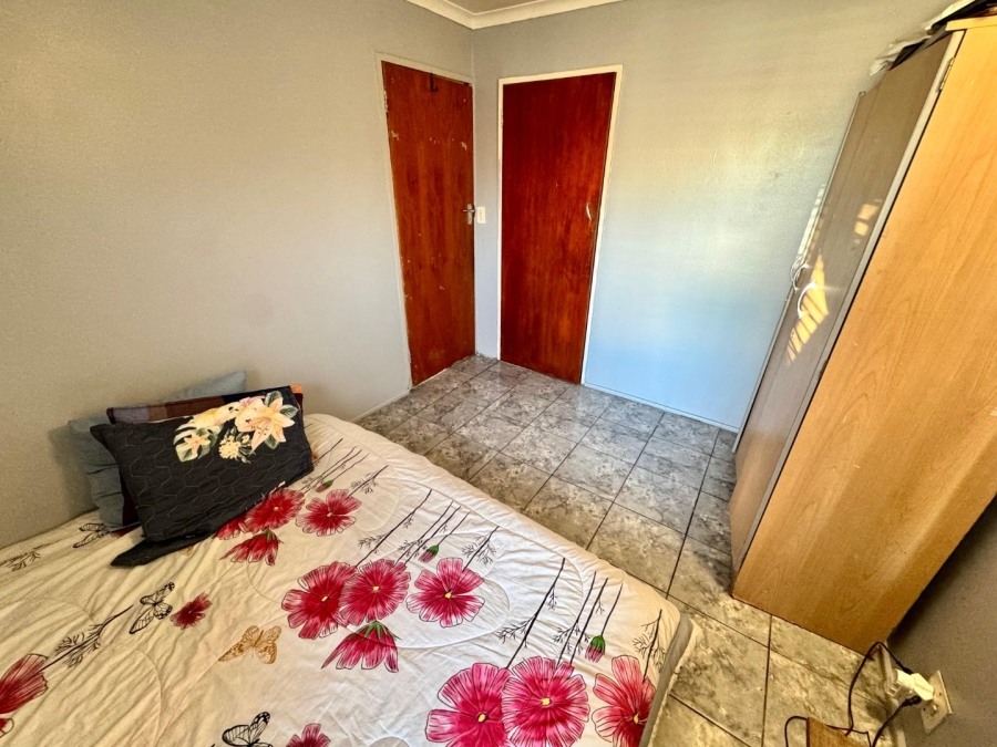 To Let 3 Bedroom Property for Rent in Strandfontein Village Western Cape